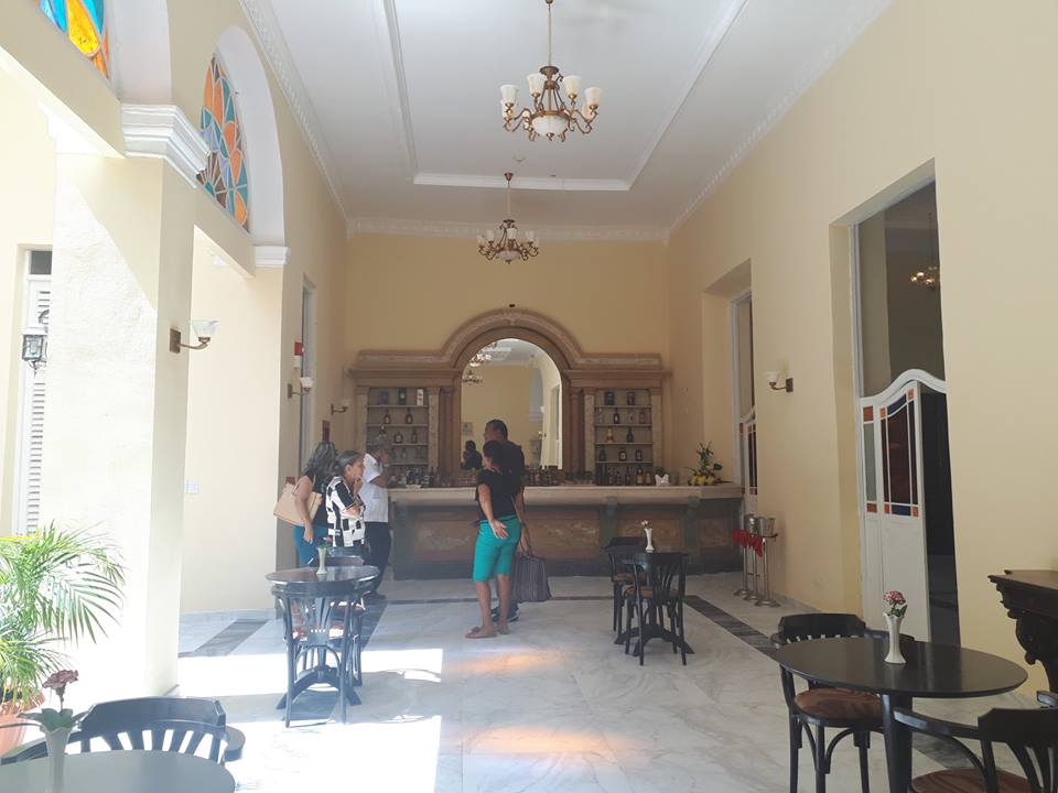 Interiores del Hotel Louvre, Matanzas