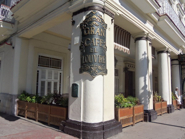 La Acera del Louvre café, Inglaterra Hotel, Havana, Cuba. La Acera del Louvre café, Inglaterra Hotel, Havana, Cuba.