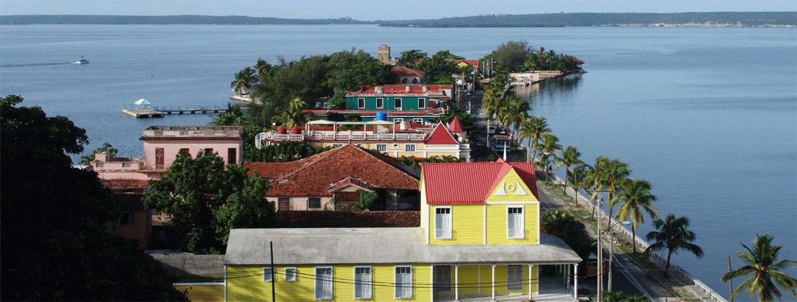 Die Häuser in der Gegend, La Punta, Cienfuegos, Cuba Travel